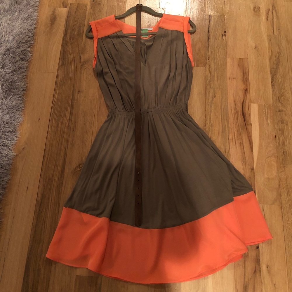 Beautiful dress with belt - New
